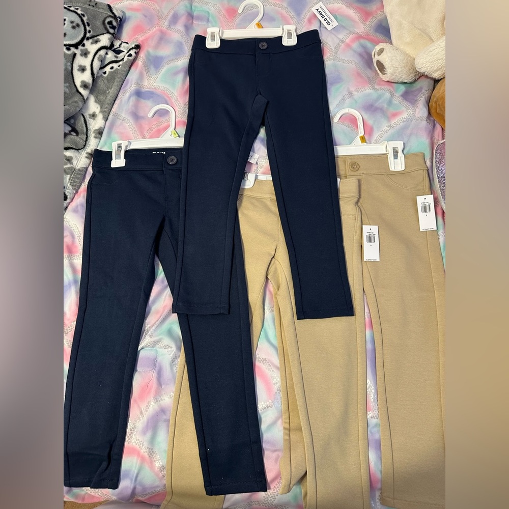 New with tags size 5 girls uniform pants , 2 navy 2 khaki old navy